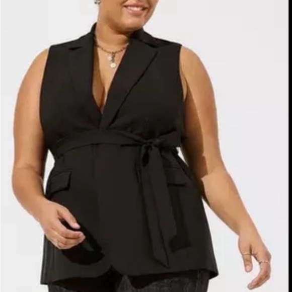 torrid Jackets & Blazers - Torrid Studio Refined Crepe Longline Belted Blazer Vest size 1X